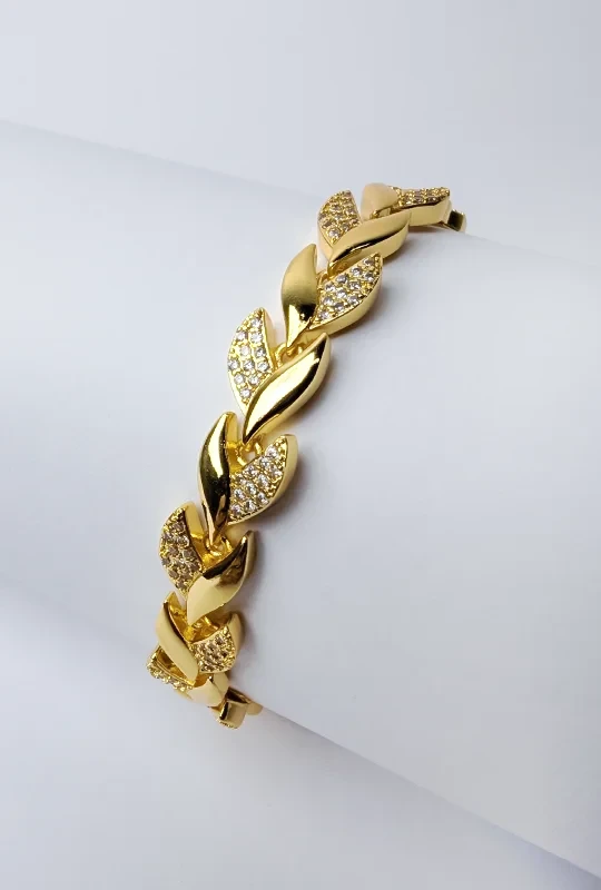 Elite Polish Golden Chain Bracelet