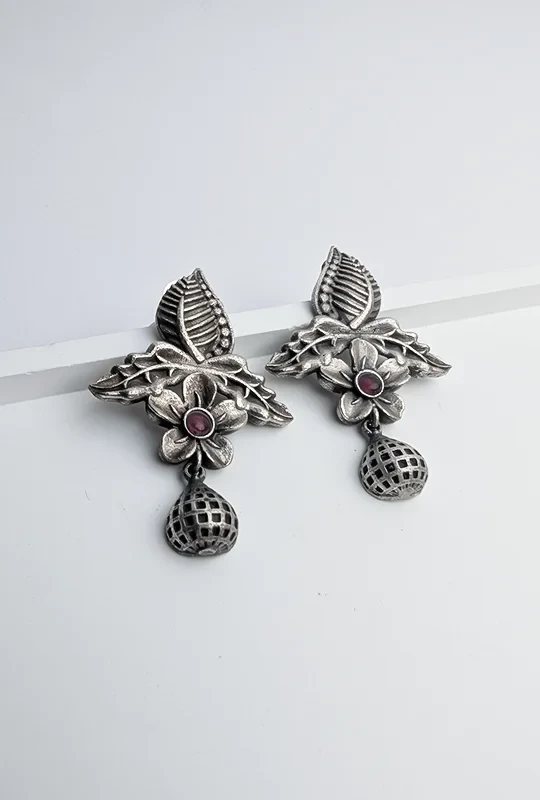 Antique Floral Leaf Earrings