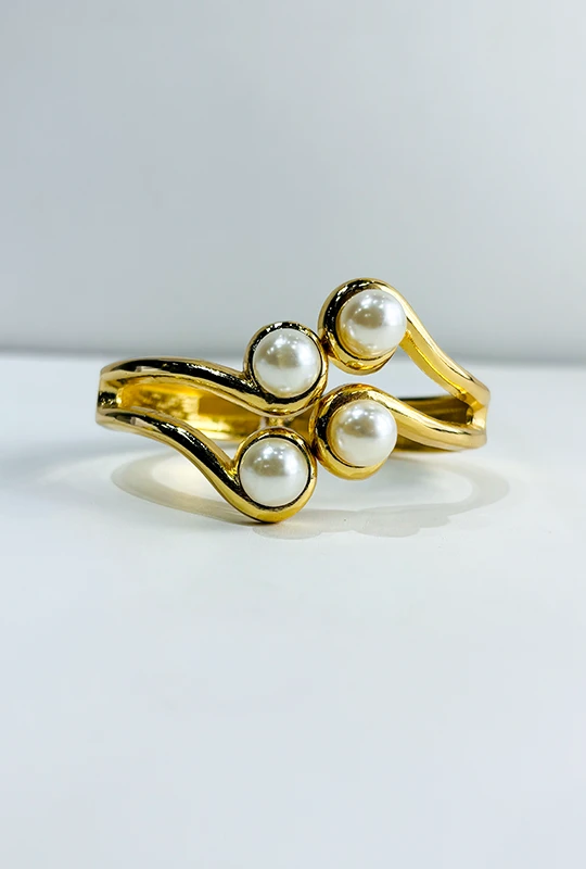 Pearl Wave Quartet Bracelet